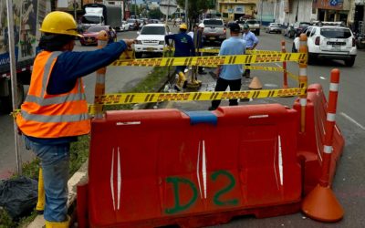 EMPAS verifica normal operación de la red de alcantarillado en la Avenida Quebrada Seca